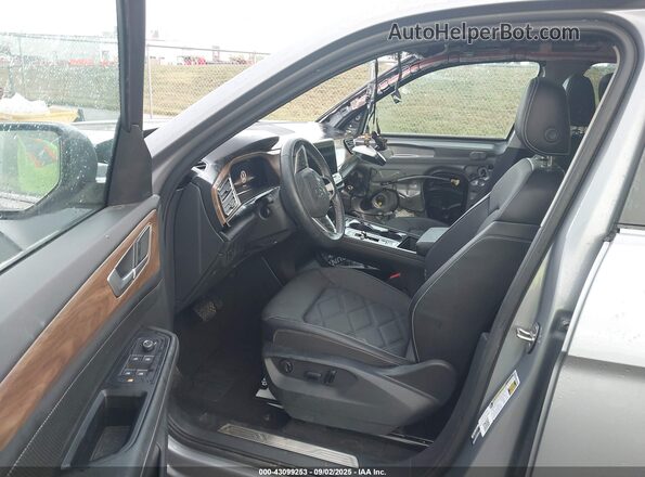 1V2JR2CA3RC533450 2024 VOLKSWAGEN ATLAS Silver წინა სალონის ხედი