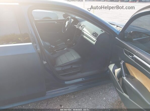 1VWBA7A3XJC011916 2018 VOLKSWAGEN PASSAT Blue 