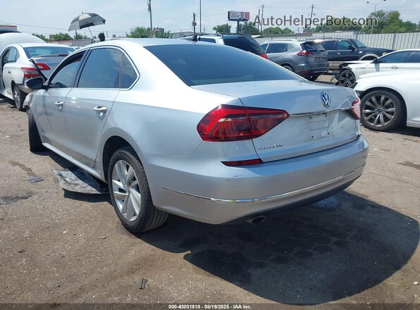 1VWBA7A3XJC027288 2018 VOLKSWAGEN PASSAT Silver 
