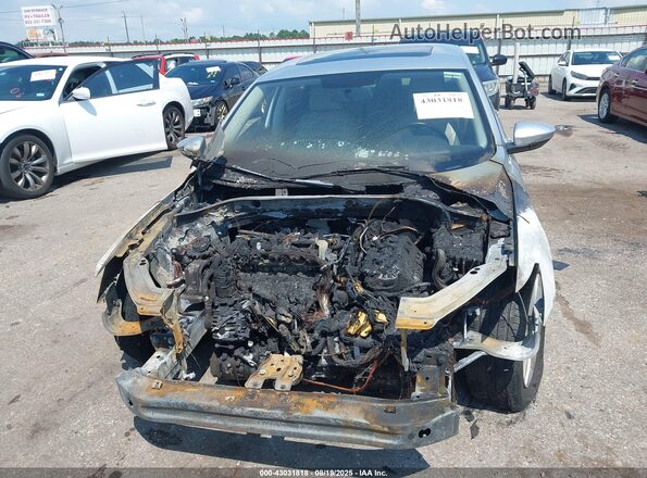 1VWBA7A3XJC027288 2018 VOLKSWAGEN PASSAT Silver 