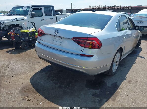 1VWBA7A3XJC027288 2018 VOLKSWAGEN PASSAT Silver 