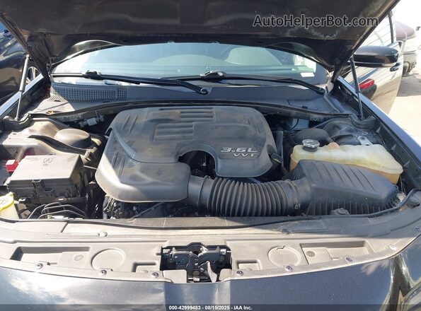 2C3CCAAG0MH661636 2021 CHRYSLER 300 Black Rear view
