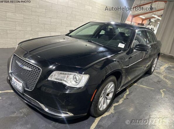 2C3CCAAG9MH570722 2021 CHRYSLER 300  Widok wnętrza z przodu