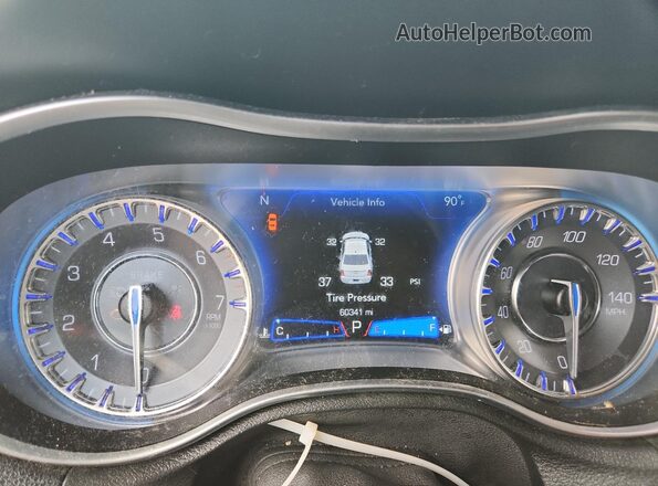 2C3CCABG1MH660638 2021 CHRYSLER 300 Серебряный Вид щитка приборов