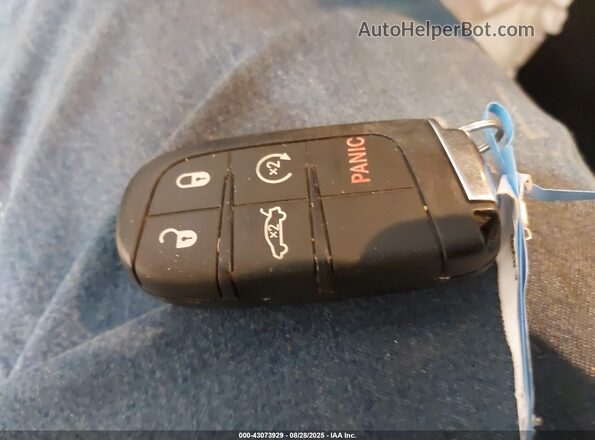 2C3CCABG7MH537412 2021 CHRYSLER 300 White Vista del salpicadero