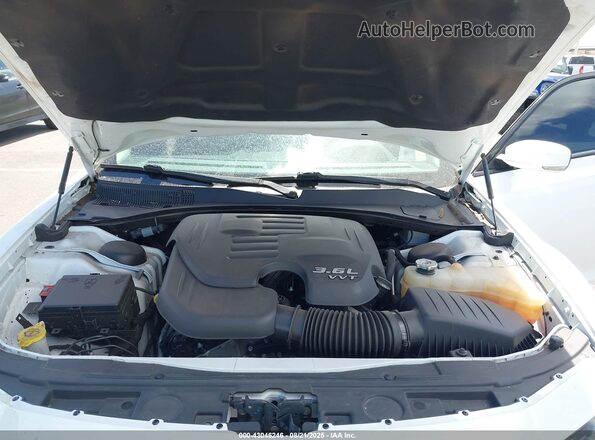 2C3CCADG2NH134386 2022 CHRYSLER 300 White Vista trasera