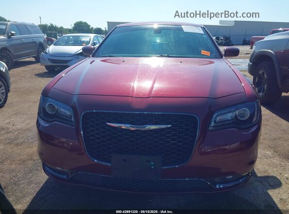 2C3CCAGG7LH146056 2020 CHRYSLER 300 Red Vista del cuadro de instrumentos