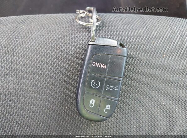 2C3CDXBG0JH174382 2018 DODGE CHARGER Желтый Вид панели приборов