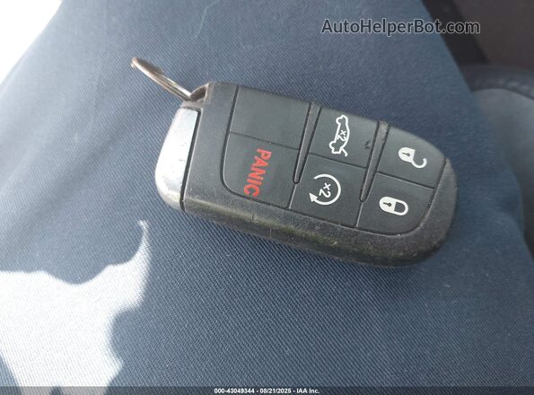 2C3CDXBG0LH143748 2020 DODGE CHARGER Белый Вид панели приборов