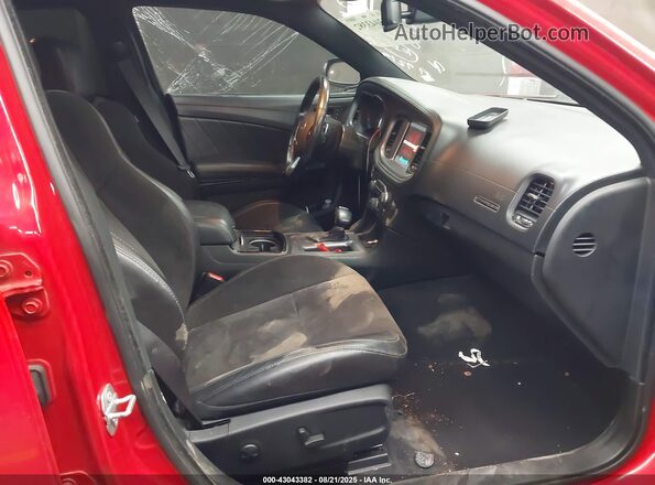 2C3CDXHG6PH519219 2023 DODGE CHARGER Красный Вид салона спереди