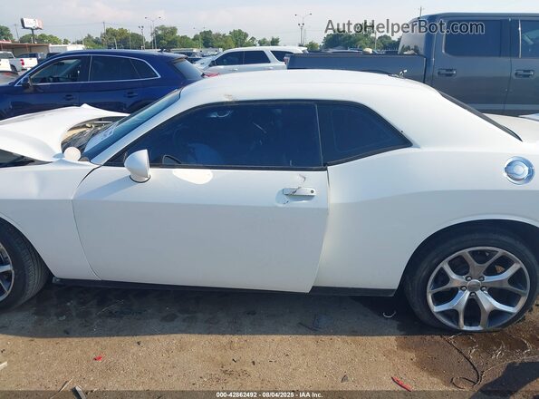 2C3CDZAG0GH326263 2016 DODGE CHALLENGER White 