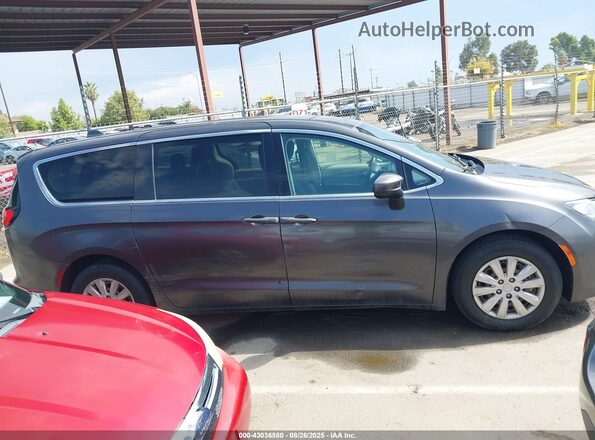 2C4RC1AGXLR122973 2020 CHRYSLER VOYAGER Gray უკანა სალონის ხედი