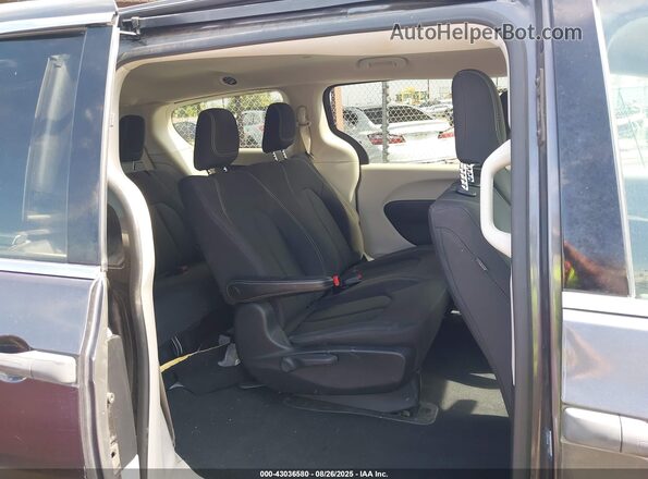 2C4RC1AGXLR122973 2020 CHRYSLER VOYAGER Gray VIN კოდის სტიკერის ხედი