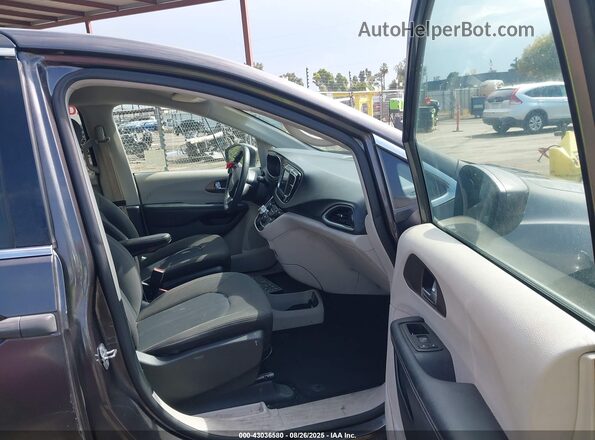 2C4RC1AGXLR122973 2020 CHRYSLER VOYAGER Gray წინა სალონის ხედი