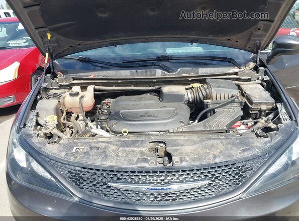 2C4RC1AGXLR122973 2020 CHRYSLER VOYAGER Gray უკანა ხედი