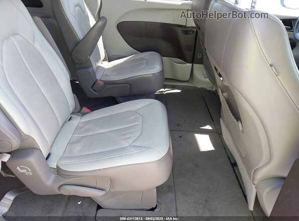 2C4RC1BG3JR237166 2018 CHRYSLER PACIFICA Brown 