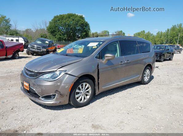 2C4RC1BG3JR237166 2018 CHRYSLER PACIFICA Brown 