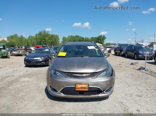 2C4RC1BG3JR237166 2018 CHRYSLER PACIFICA Brown 
