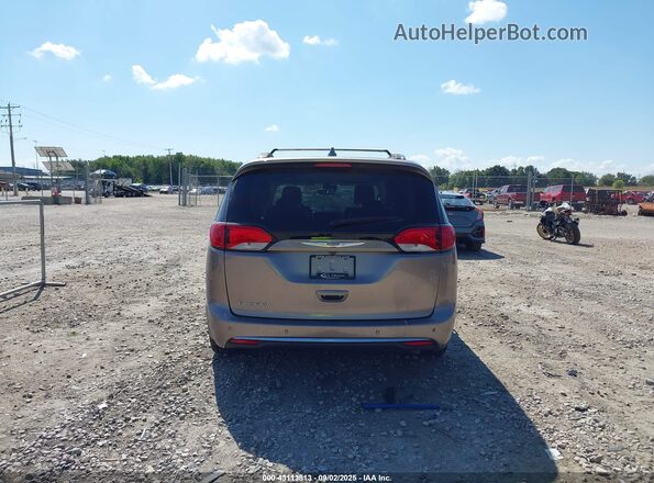 2C4RC1BG3JR237166 2018 CHRYSLER PACIFICA Brown 