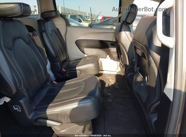 2C4RC1BG6NR157785 2022 CHRYSLER PACIFICA Серый Вид наклейки с VIN-кодом