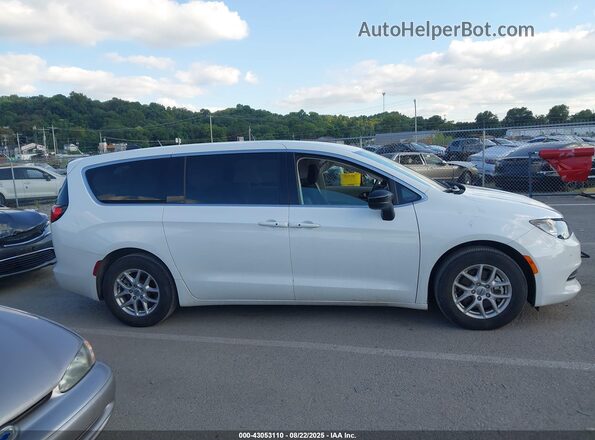 2C4RC1CG1RR105744 2024 CHRYSLER VOYAGER Белый Вид задней части салона