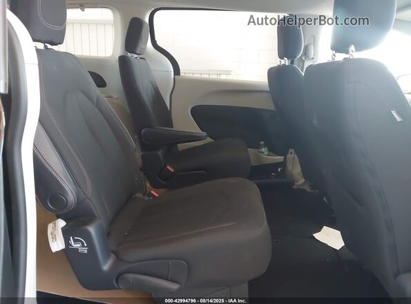 2C4RC1CG2JR351416 2018 CHRYSLER PACIFICA Black 