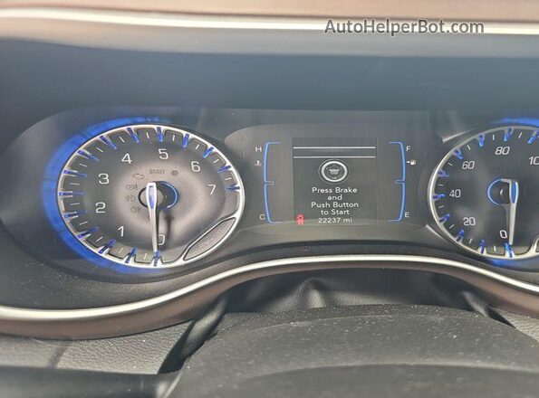 2C4RC1CG6RR137492 2024 CHRYSLER VOYAGER  ხელსაწყოთა პანელის ხედი