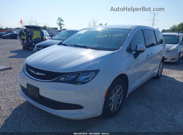 2C4RC1CG7LR281706 2020 CHRYSLER VOYAGER White Vista tres cuartos delantera izquierda