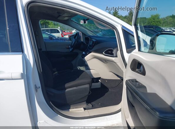 2C4RC1CG7LR281706 2020 CHRYSLER VOYAGER White Vista interior delantera