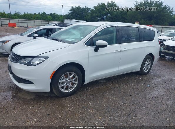 2C4RC1CG8PR525904 2023 CHRYSLER VOYAGER White წინა მარცხენა ხედი სამი მეოთხედიდან