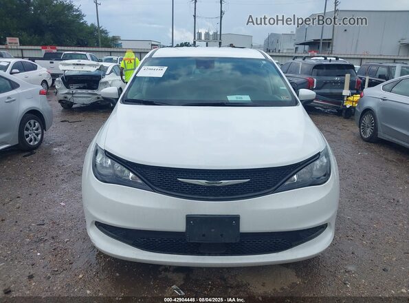 2C4RC1CG8PR525904 2023 CHRYSLER VOYAGER White ხელსაწყოთა პანელის ხედი