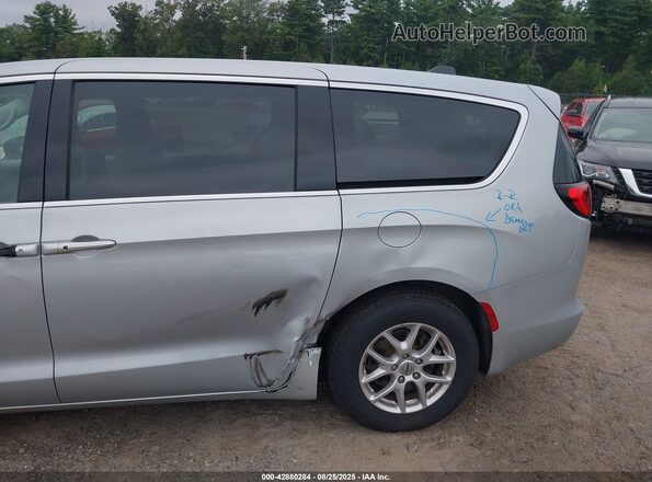 2C4RC1CG8PR611052 2023 CHRYSLER VOYAGER Silver Դիմացի տեսք