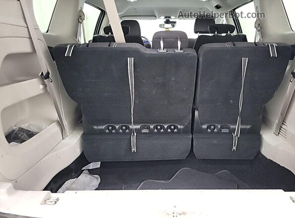 2C4RC1CG9RR137499 2024 CHRYSLER VOYAGER  Widok wnętrza z przodu