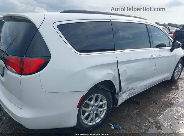 2C4RC1DG7LR144635 2020 CHRYSLER VOYAGER White Rear right