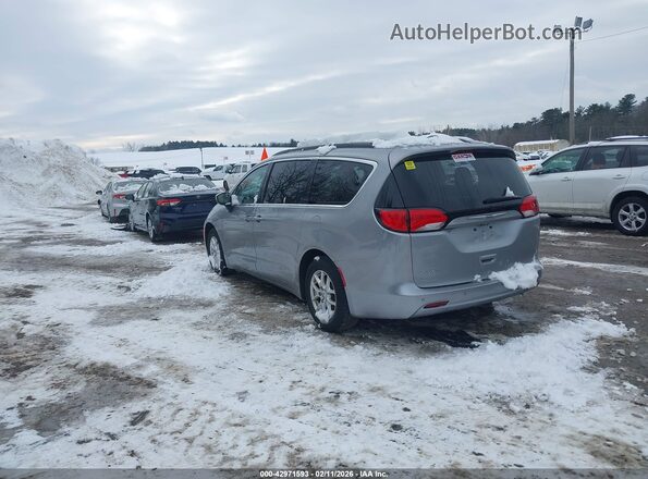 2C4RC1DG8LR283317 2020 CHRYSLER VOYAGER Silver Trasero izquierdo