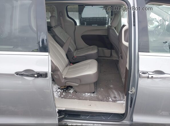 2C4RC1DG8LR283317 2020 CHRYSLER VOYAGER Silver Vista de la etiqueta del VIN
