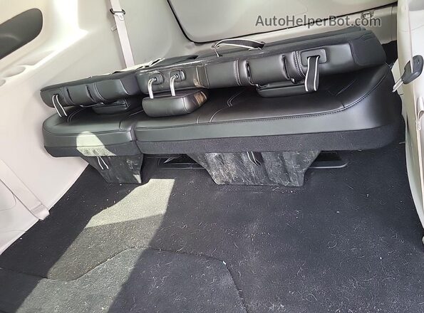 2C4RC1DG8MR555043 2021 CHRYSLER VOYAGER  