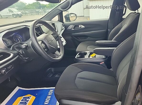 2C4RC1FG6NR168750 2022 CHRYSLER PACIFICA  Front interior view