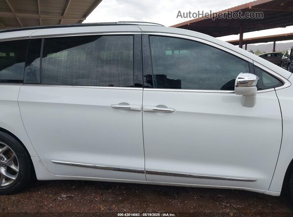 2C4RC1GG0JR185438 2018 CHRYSLER PACIFICA Белый 