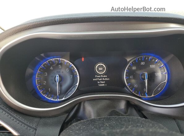 2C4RC1GG3JR251948 2018 CHRYSLER PACIFICA Silver 