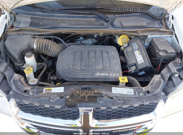 2C7WDGBG9JR231510 2018 DODGE GRAND CARAVAN White Rear view
