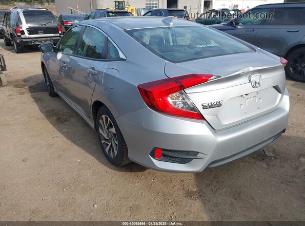 2HGFC2F86JH527467 2018 HONDA CIVIC Silver 