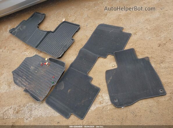 2HKRW2H52JH692655 2018 HONDA CR-V Серебряный 