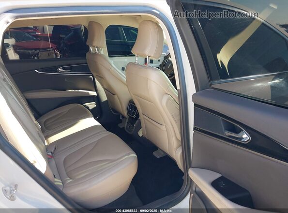 2LMPJ6J92MBL14426 2021 LINCOLN NAUTILUS Cream 