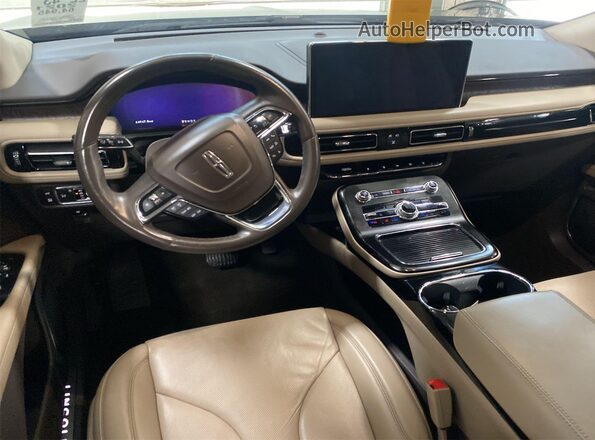 2LMPJ6K97MBL11486 2021 LINCOLN NAUTILUS  Vista interior de 360 grados