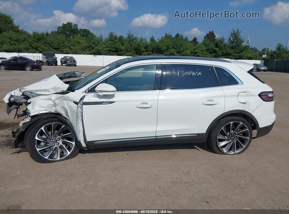 2LMPJ8KP6NBL18361 2022 LINCOLN NAUTILUS White 