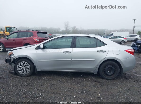 2T1BURHE8JC004399 2018 TOYOTA LL Silver 