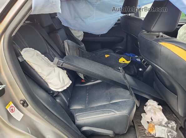 2T2BZMCA9JC153781 2018 LEXUS RX Silver 