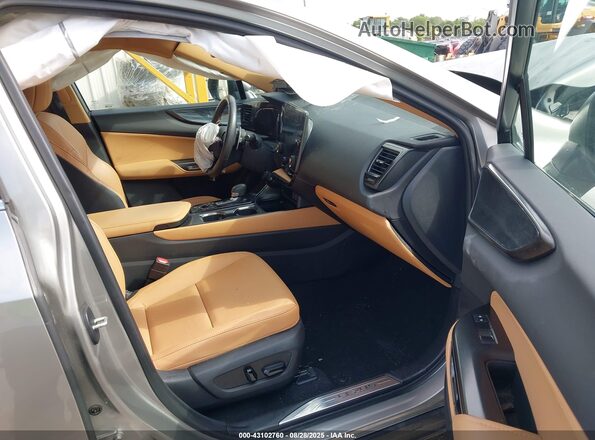 2T2GGCEZ5RC058414 2024 LEXUS NX 350 Серебряный Вид салона спереди