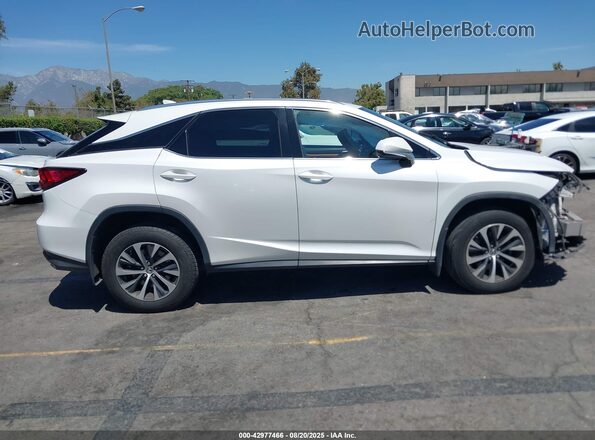 2T2HZMDA8MC305448 2021 LEXUS RX White Rear interior view
